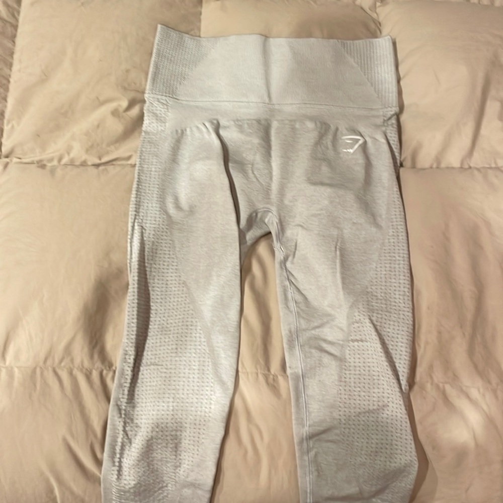 Grey/white gymshark leggings